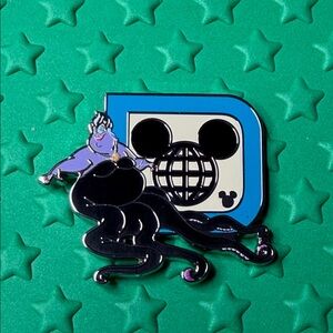 2025 Hidden Disney Pin Ursula D Logo Hidden Mickey Pin